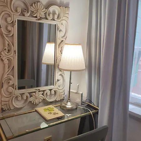 Arco Vecchio Apartment *